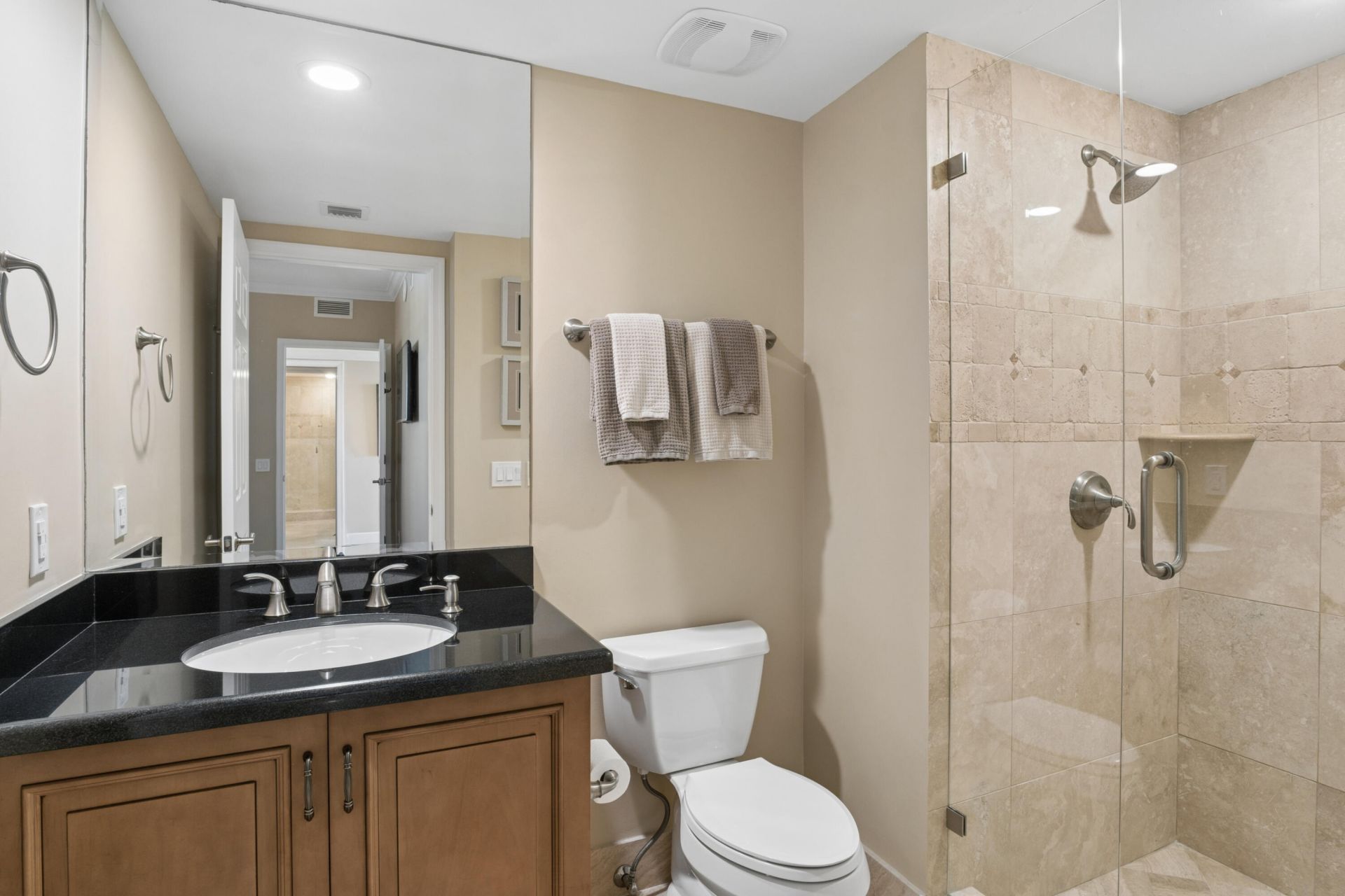 2640 Lake Shore Drive, Unit 1811, Riviera Beach, FL 33404 Photo