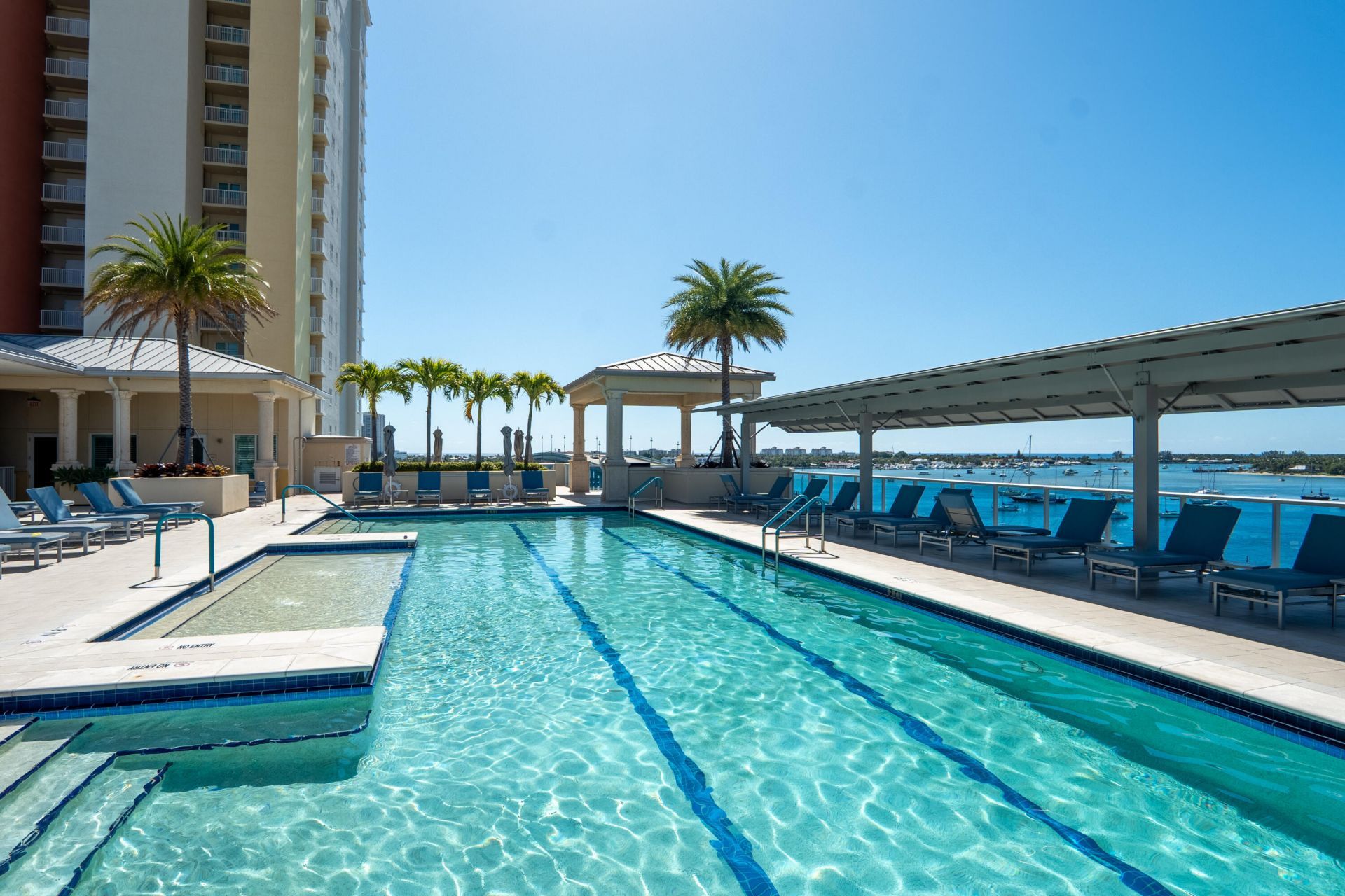 2640 Lake Shore Drive, Unit 1811, Riviera Beach, FL 33404 Photo