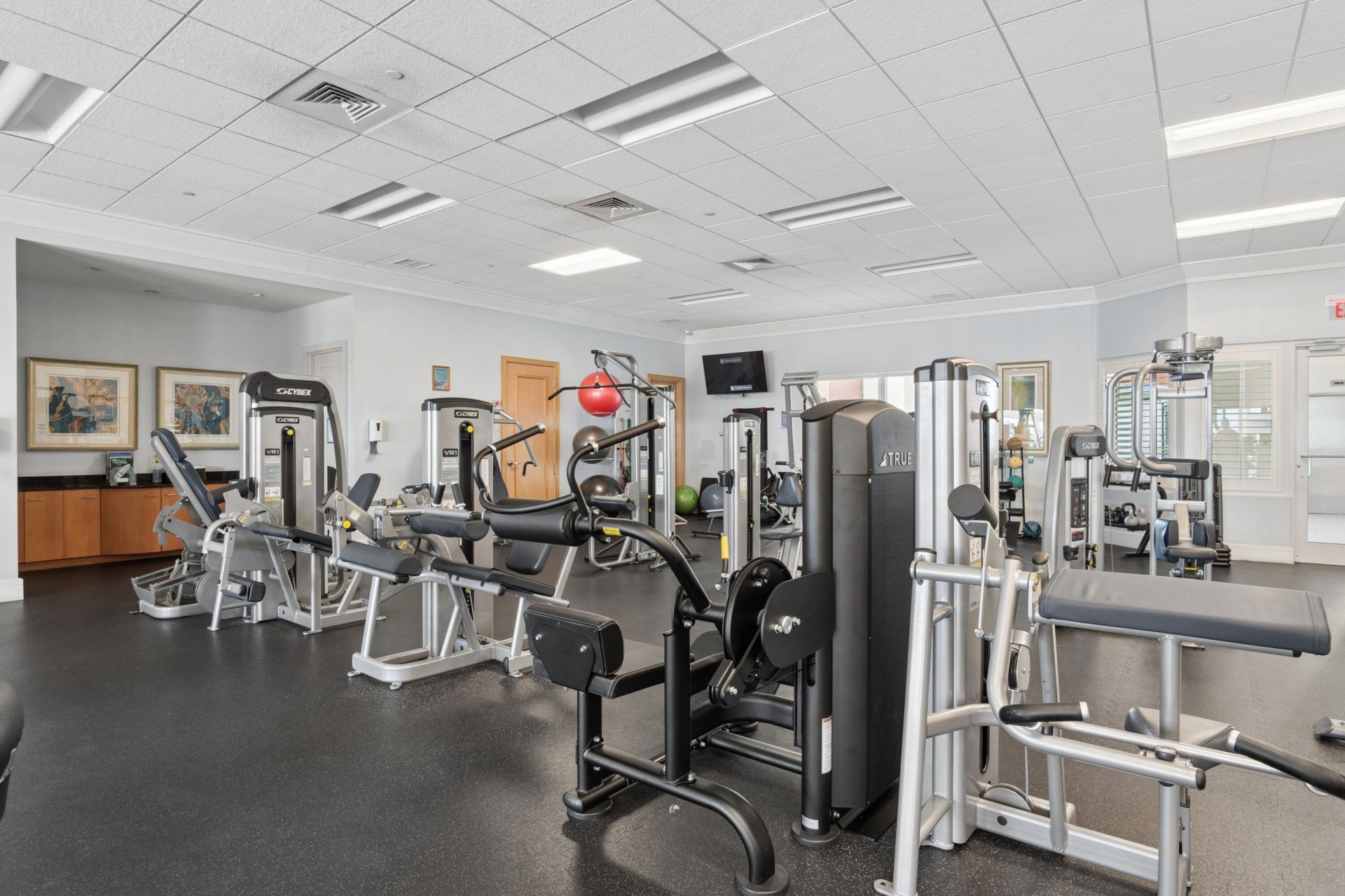 2640 Lake Shore Drive, Unit 1811, Riviera Beach, FL 33404 Photo