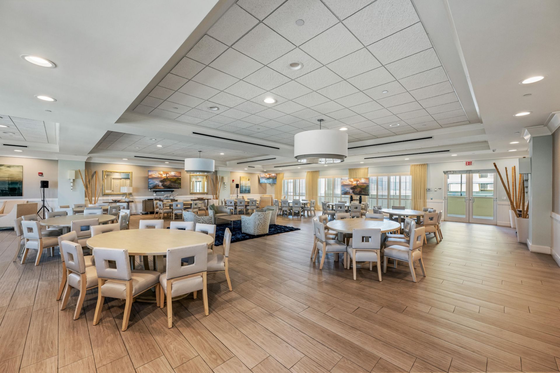 2640 Lake Shore Drive, Unit 1811, Riviera Beach, FL 33404 Photo