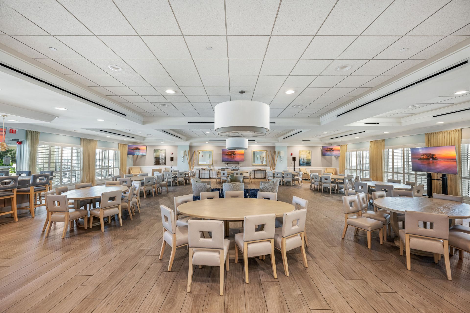 2640 Lake Shore Drive, Unit 1811, Riviera Beach, FL 33404 Photo