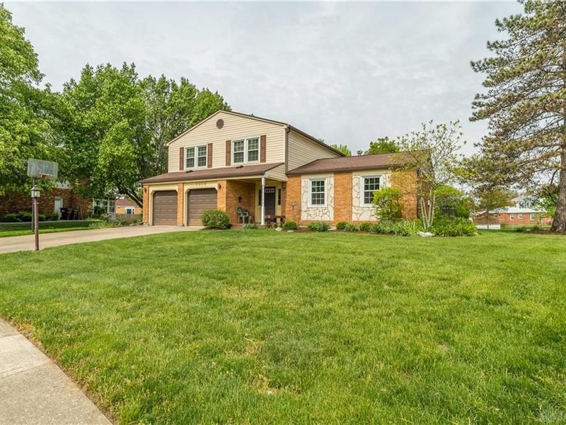 7013 Woodcroft Drive, Englewood, OH 45322 Photo 3