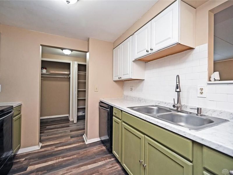 1787 Cherokee Drive, Unit B, West Carrollton, OH 45449 Photo 16