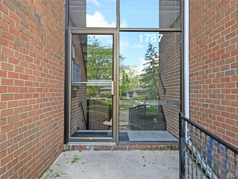 1787 Cherokee Drive, Unit B, West Carrollton, OH 45449 Photo 3
