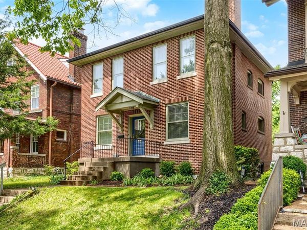 7153 Pershing Avenue , University City, MO 63130