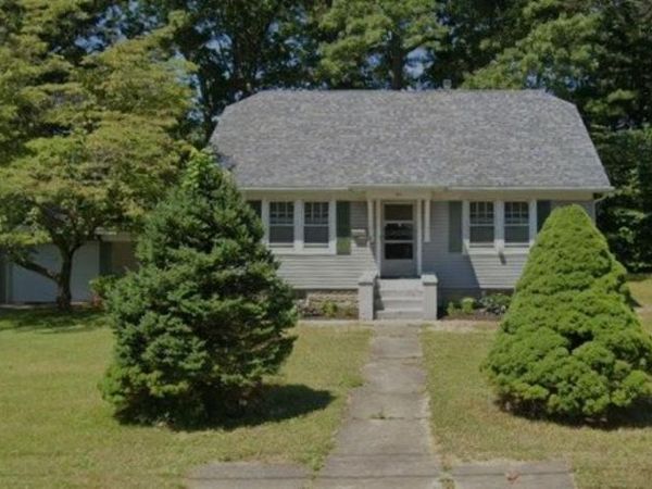 20 Gatelot Avenue , Ronkonkoma, NY 11779