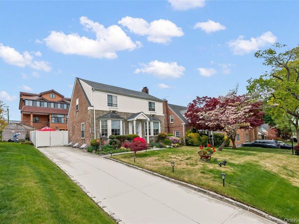 53-16 Concord Street, Little Neck, NY 11362