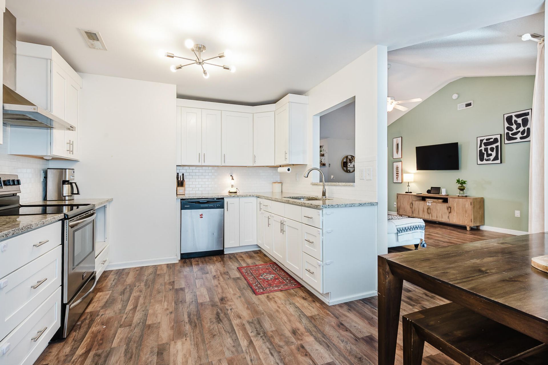 1260 Lakefront Drive Photo 11