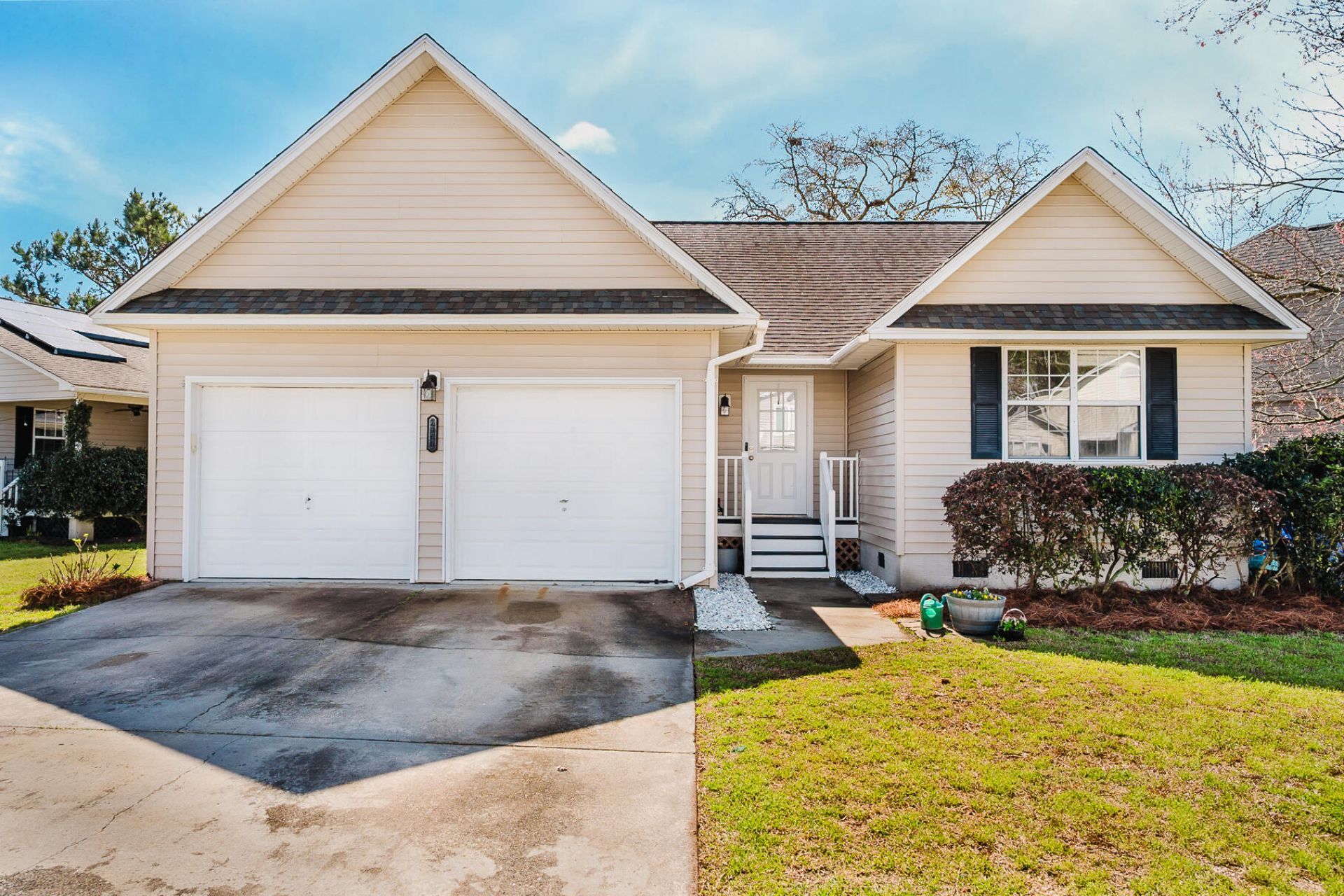 1260 Lakefront Drive Photo 4