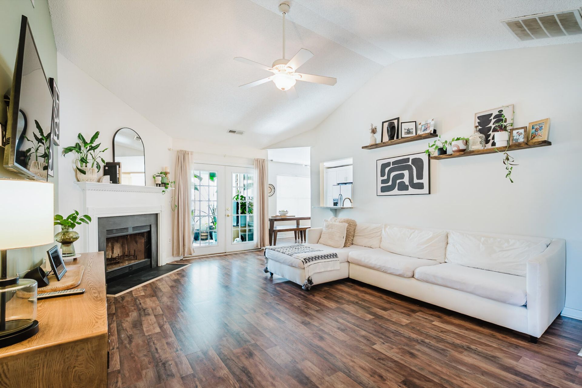 1260 Lakefront Drive Photo 9