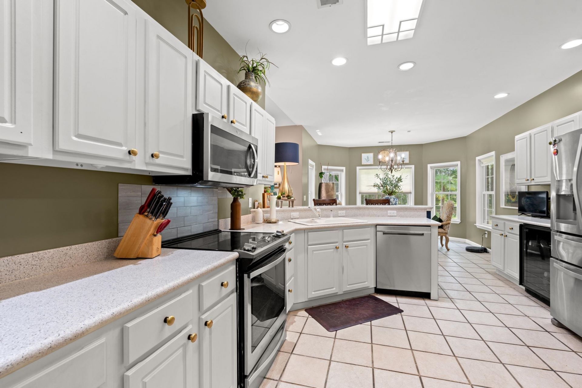 1402 Foxtail Dr.  Photo 9