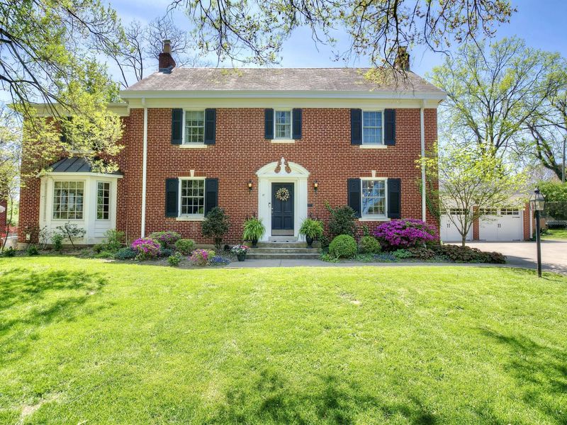 17 Sunnymede Drive, Fort Mitchell, KY 41017 Photo 1