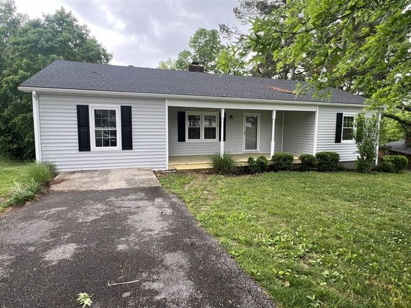 32 Hillview Drive , Scottsville, KY 42164