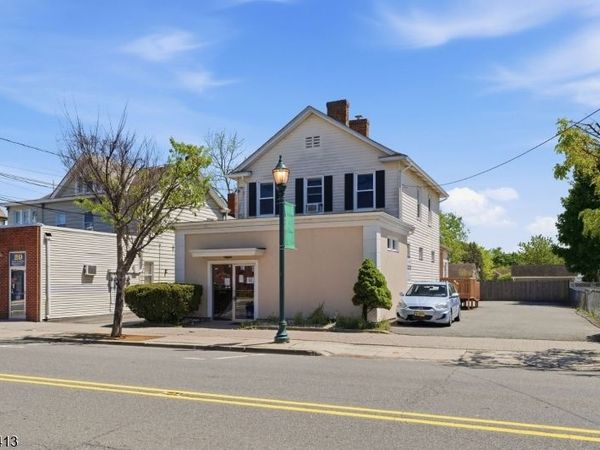 31 W Somerset St, Raritan, NJ 08869