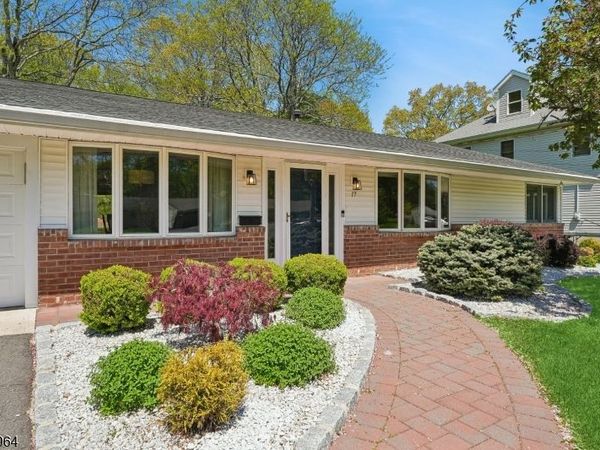 17 Tyndall Road, South Brunswick, NJ 08824