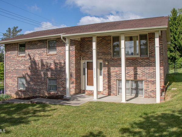 22234 Pinebrook Drive, Bristol, VA 24202