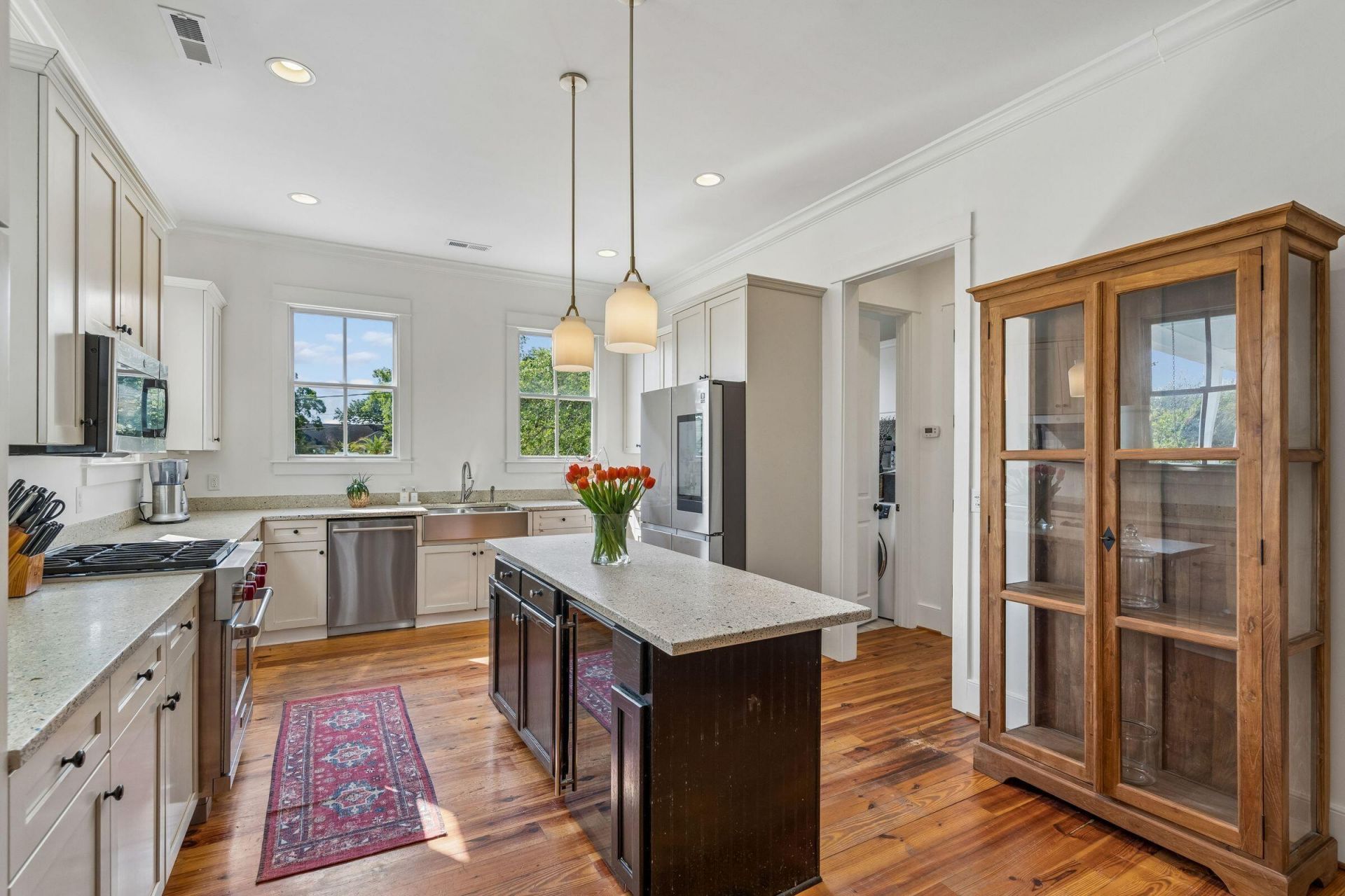 9 William Street Photo 13