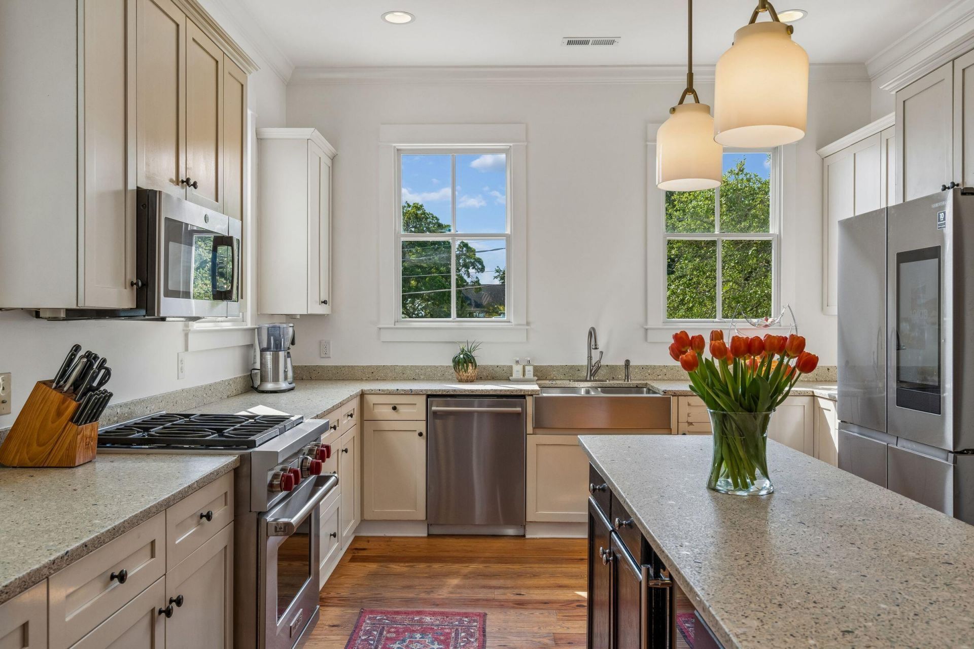 9 William Street Photo 17