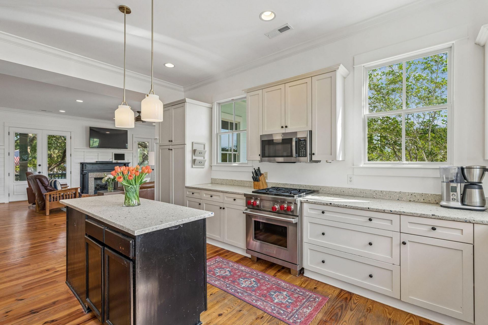 9 William Street Photo 17