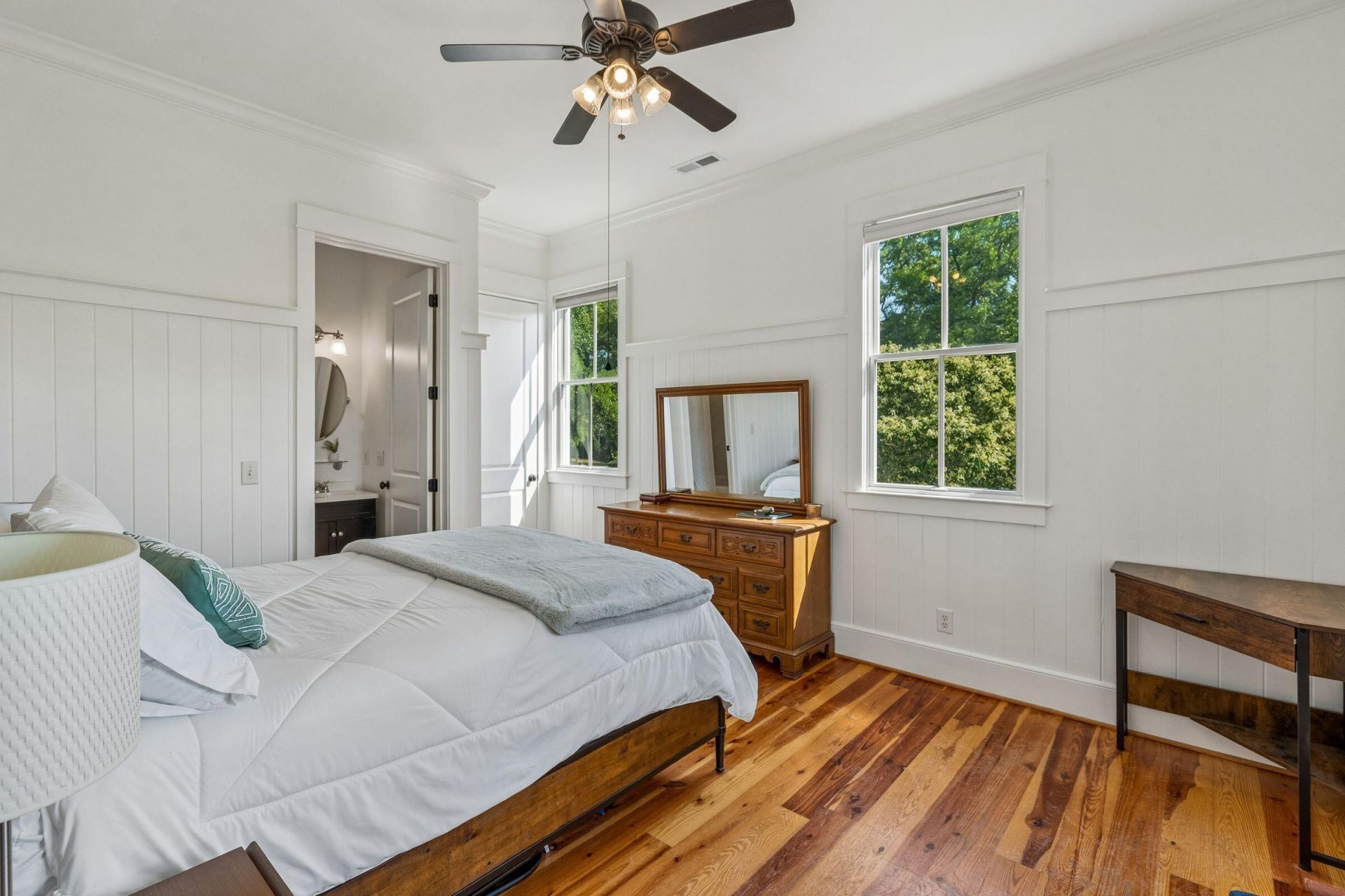 9 William Street Photo 24