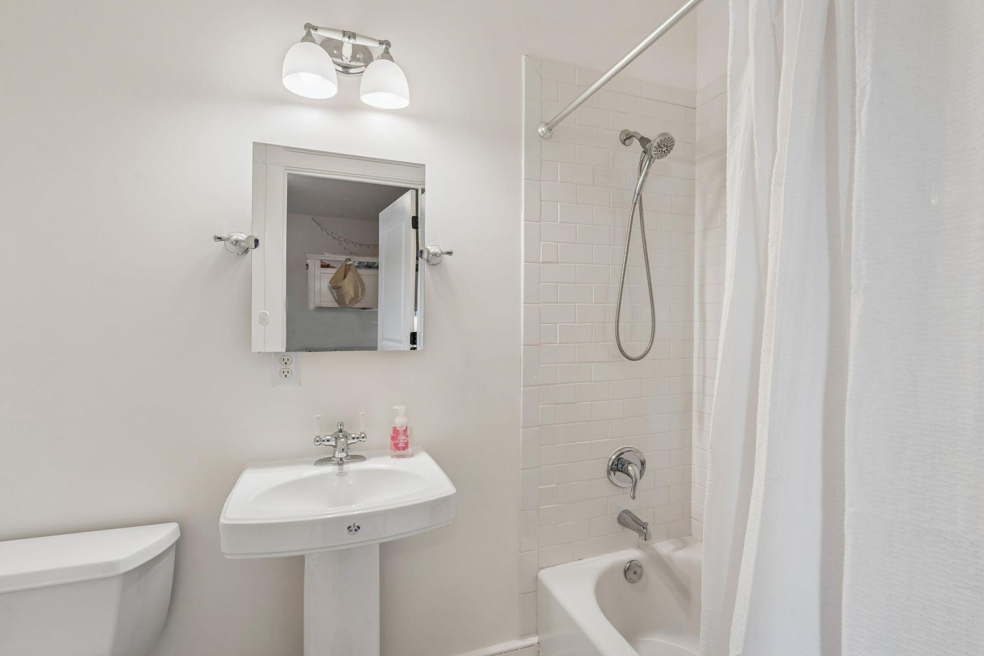 9 William Street Photo 38