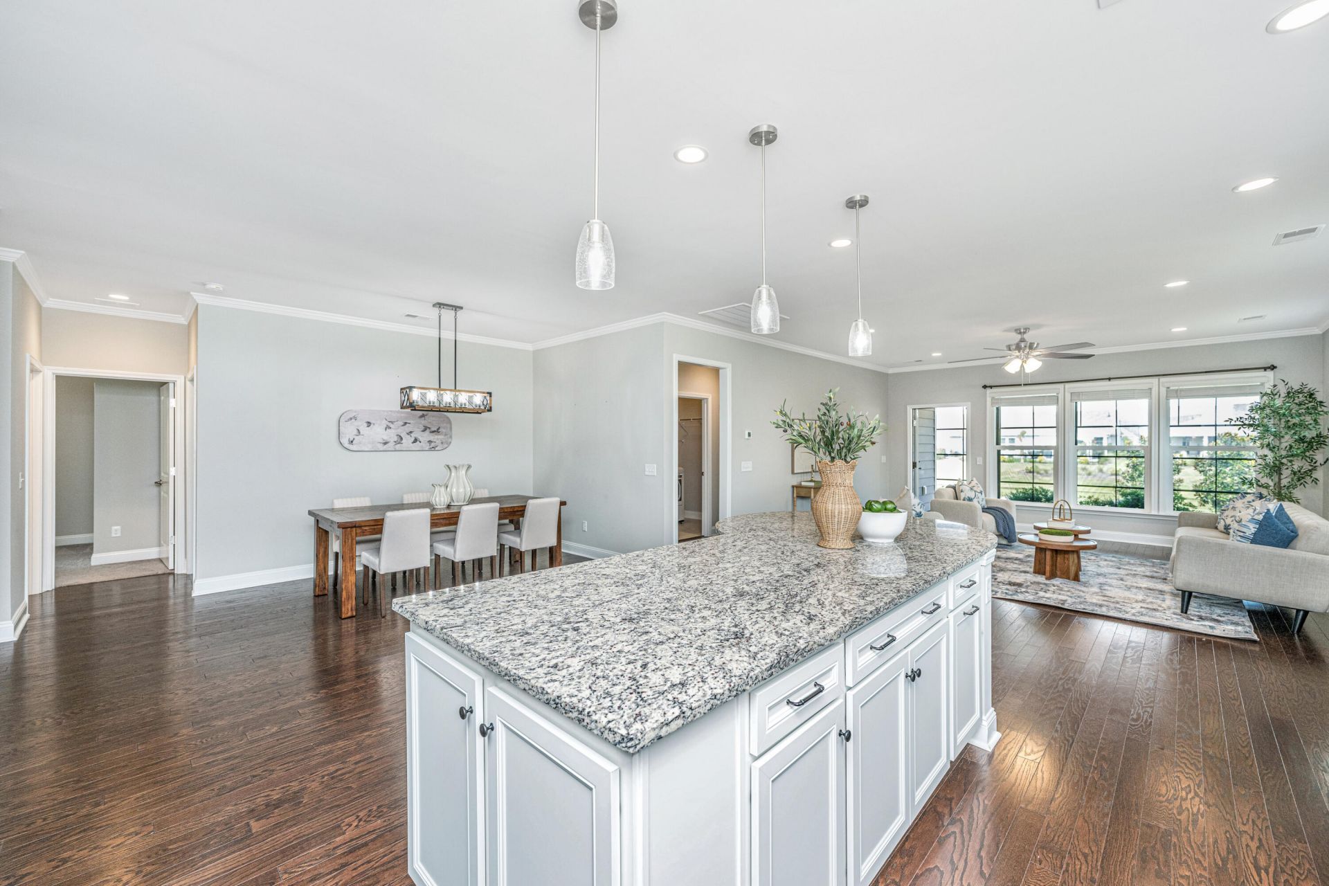241 Garden Gate Way Photo 15