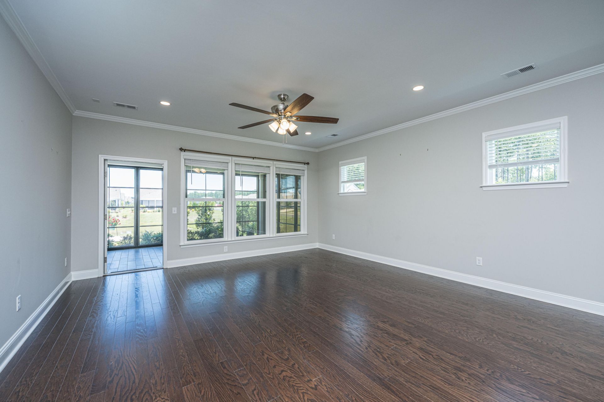 241 Garden Gate Way Photo 15