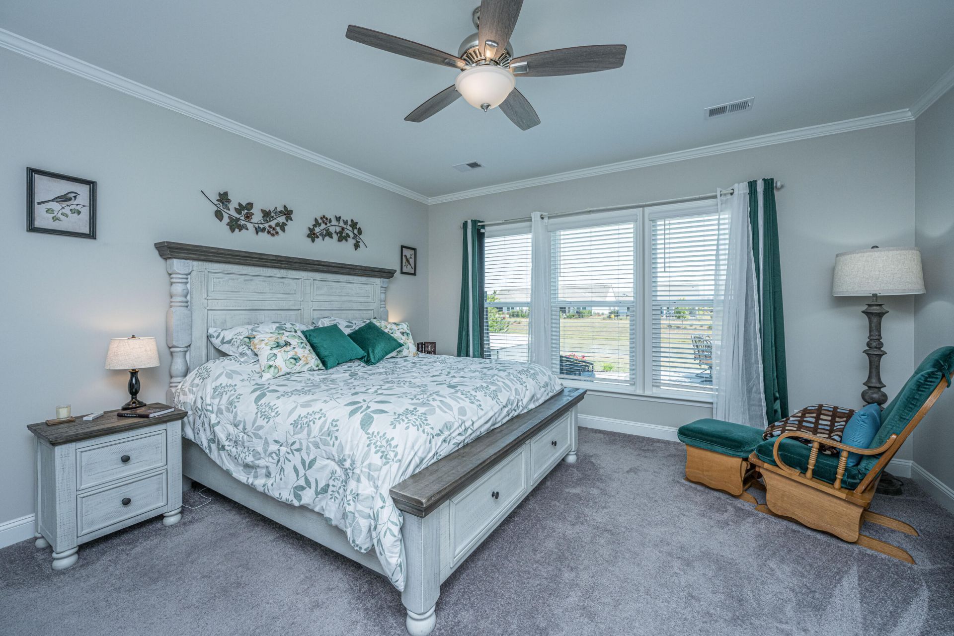 241 Garden Gate Way Photo 22