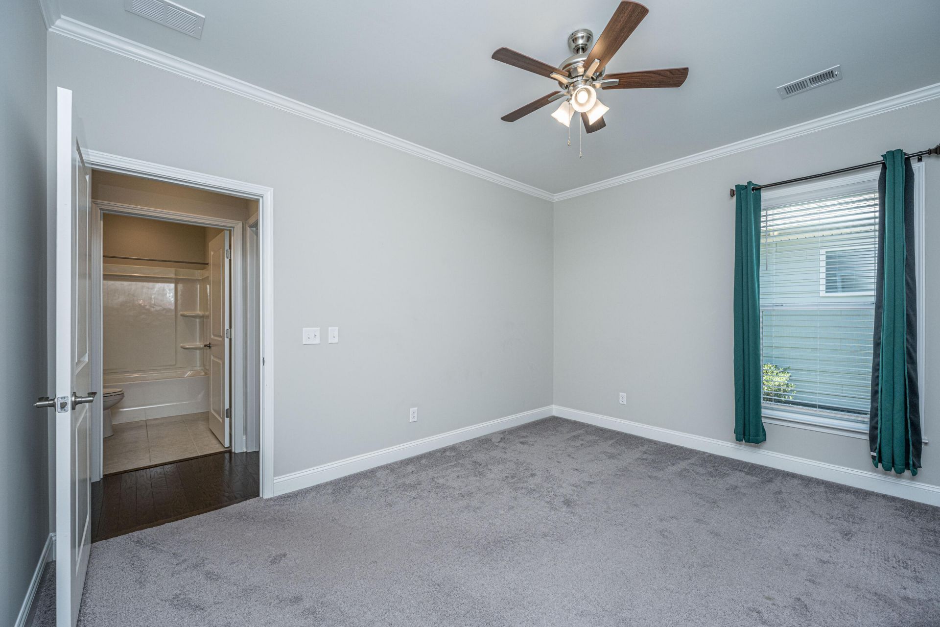 241 Garden Gate Way Photo 30