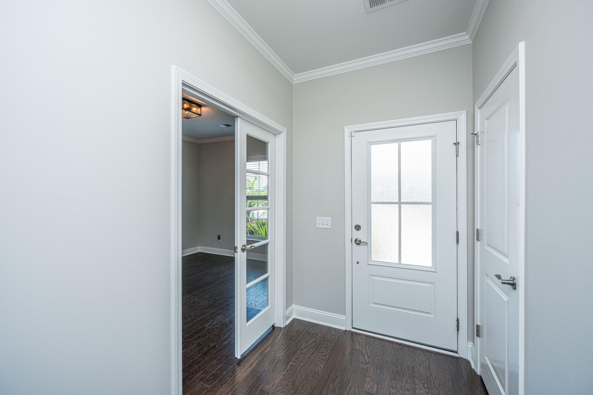 241 Garden Gate Way Photo 6