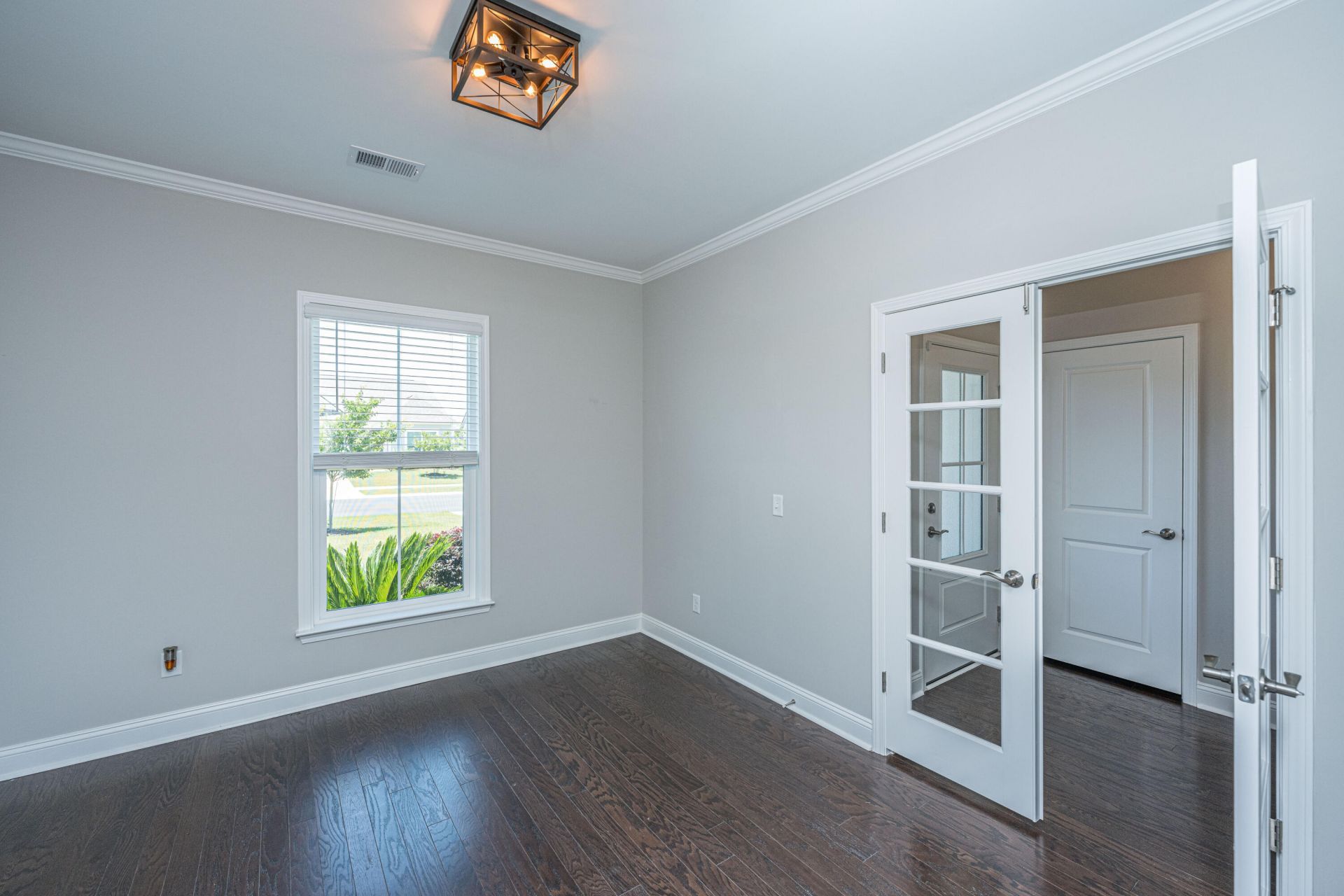 241 Garden Gate Way Photo 7