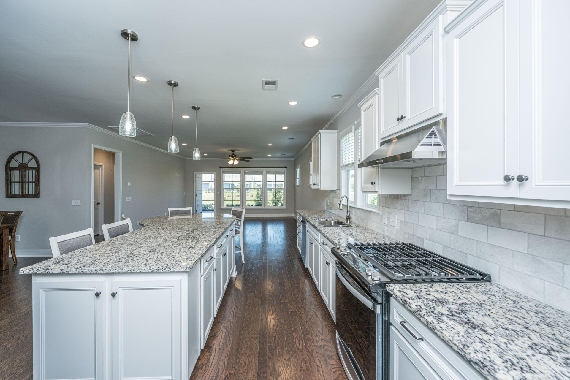 241 Garden Gate Way Photo 9