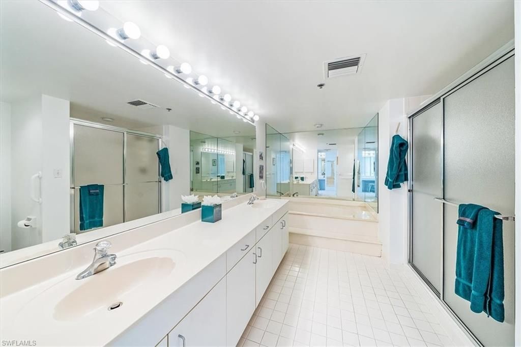 6361 Pelican Bay Blvd, Unit 501, Naples, FL 34108 Photo