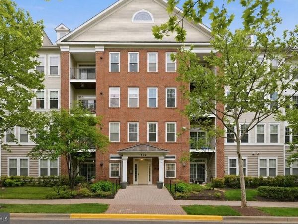 502 KING FARM, Unit 206, ROCKVILLE, MD 20850