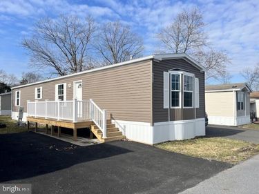 409 OAK DRIVE, GREEN LANE, PA 18054