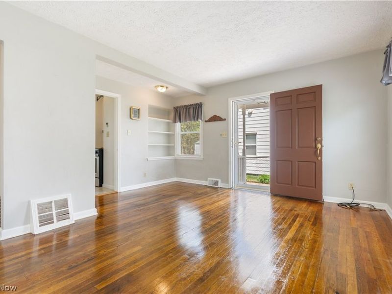 1646 Evergreen Avenue, Akron, OH 44301 Photo 8