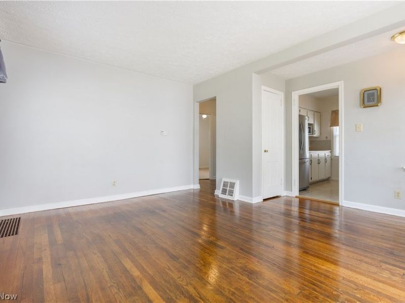 1646 Evergreen Avenue, Akron, OH 44301 Photo 9