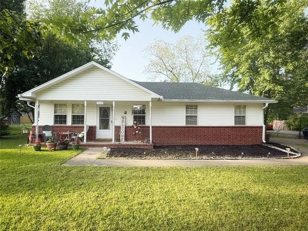 507 4th Street , Atkins, AR 72823