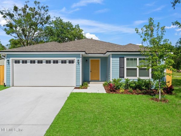 9221 8TH Avenue, Jacksonville, FL 32208