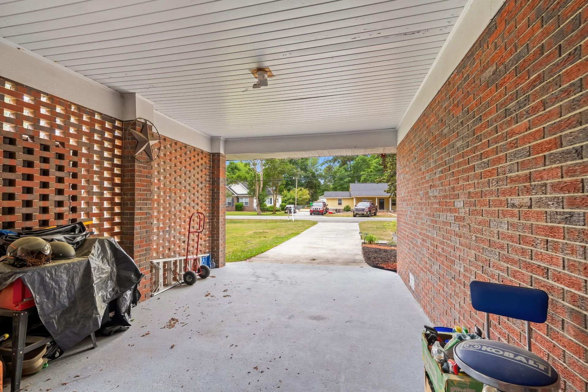 1704 Sherwood Dr. Photo 35