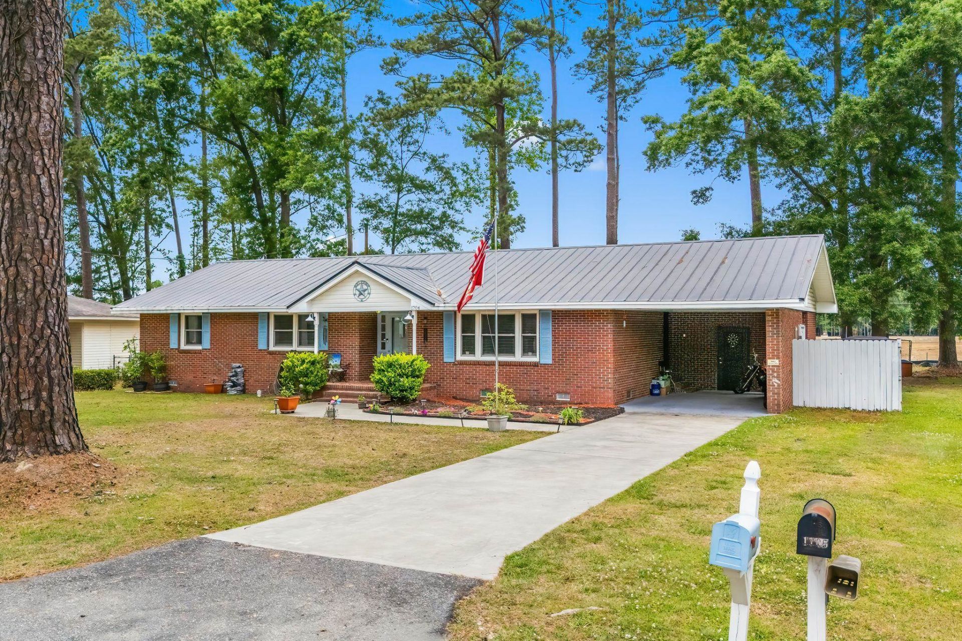 1704 Sherwood Dr. Photo 40