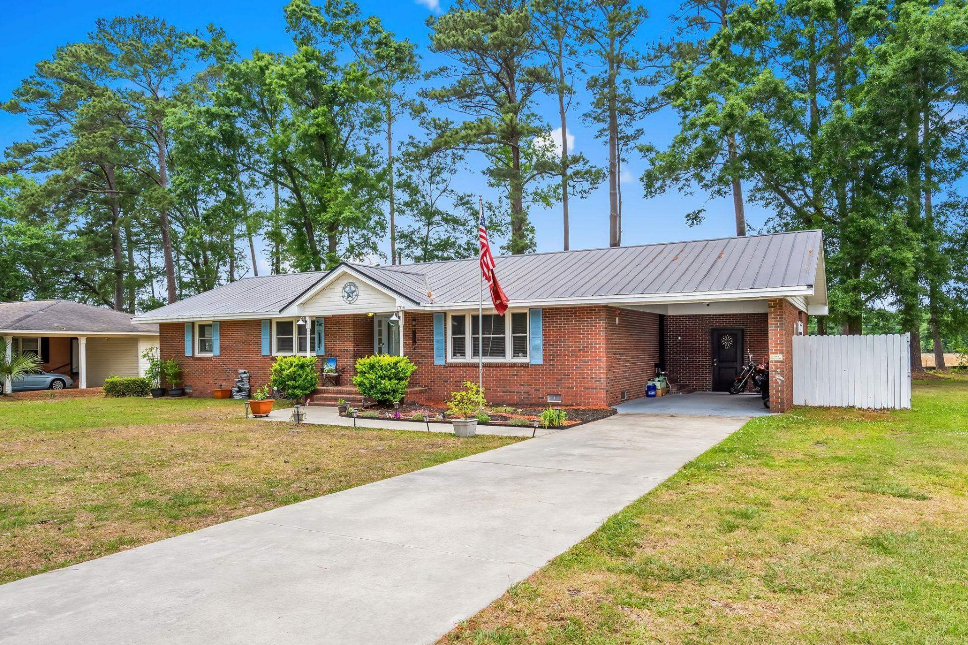 1704 Sherwood Dr. Photo 41