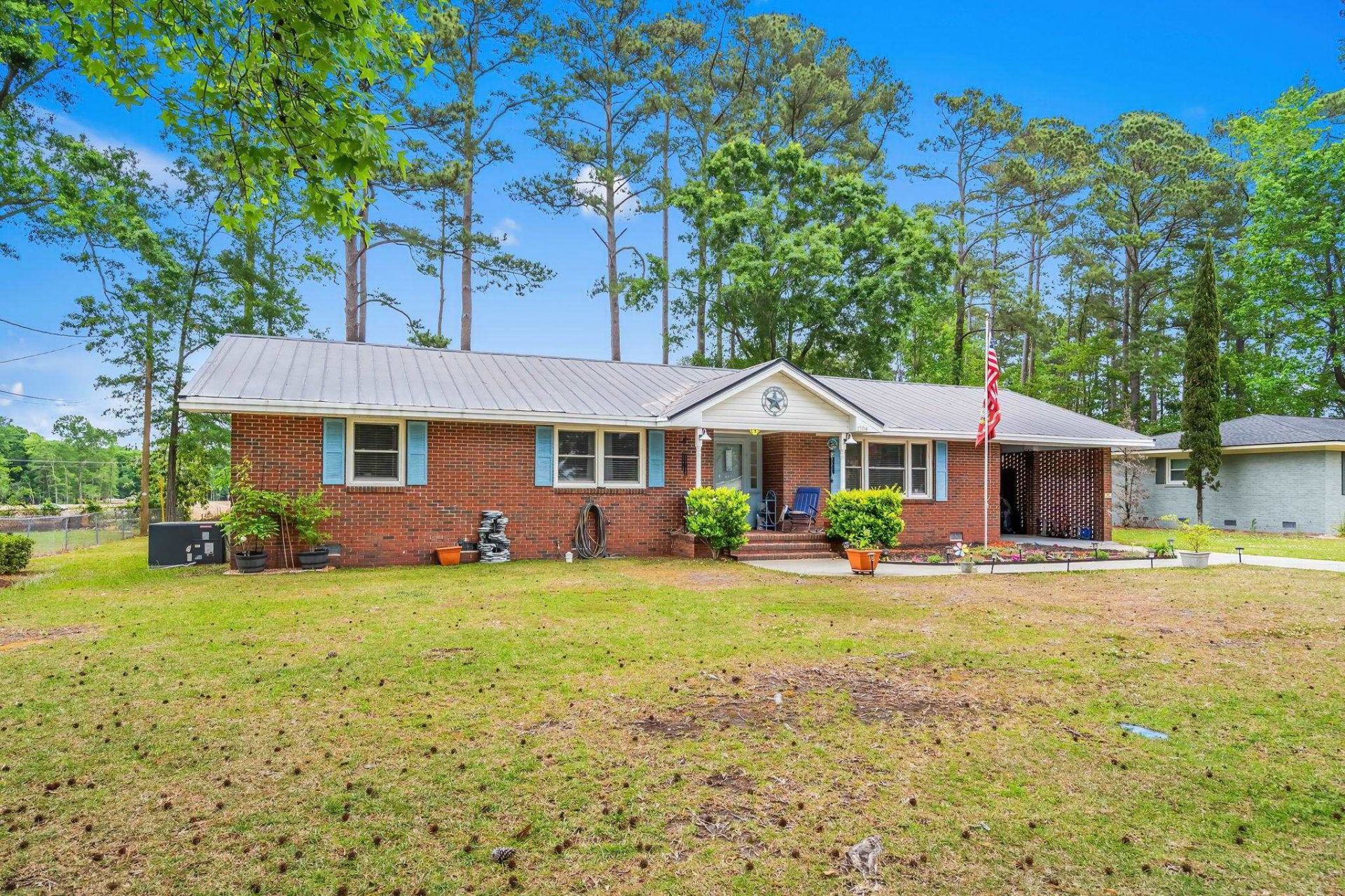 1704 Sherwood Dr. Photo 42