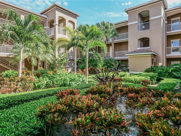 5025 Fairways Circle, Unit B209, Vero Beach, FL 32967