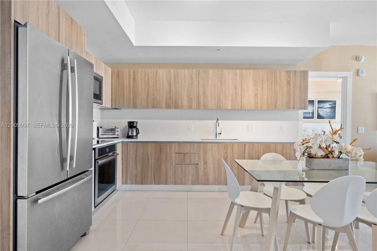 2960 NE 207th St , Unit 1003, Aventura, FL 33180 Photo