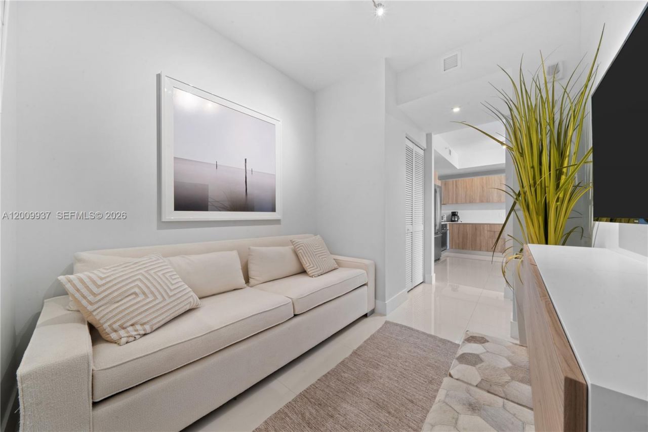2960 NE 207th St , Unit 1003, Aventura, FL 33180 Photo
