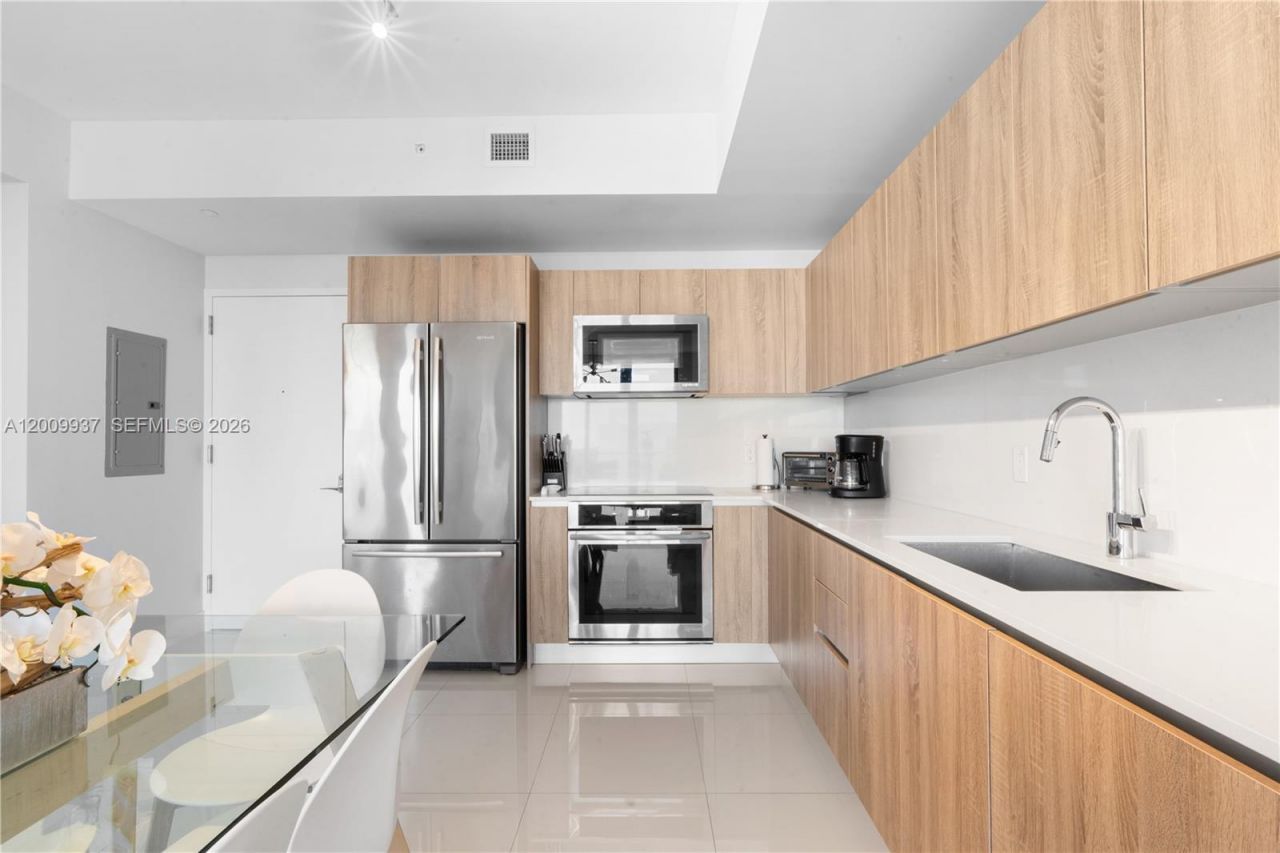 2960 NE 207th St , Unit 1003, Aventura, FL 33180 Photo