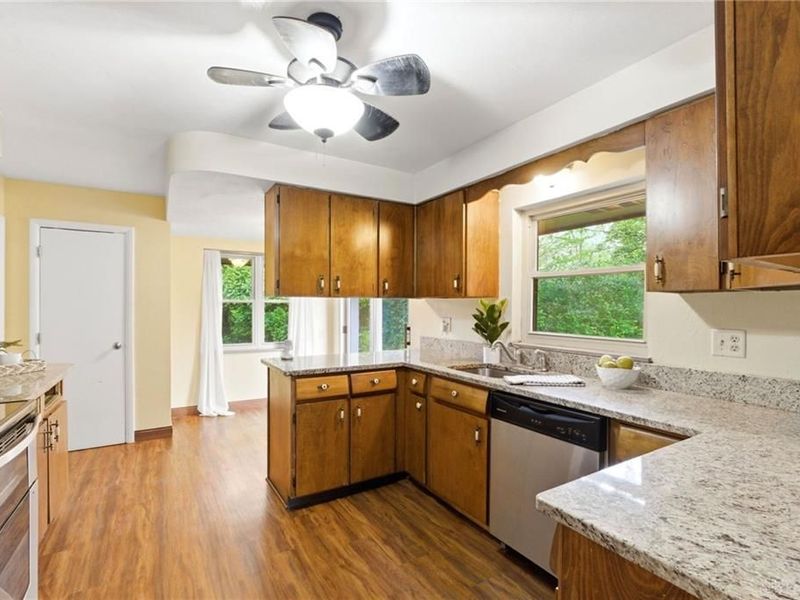 2439 Mayfair Road, Dayton, OH 45405 Photo 9