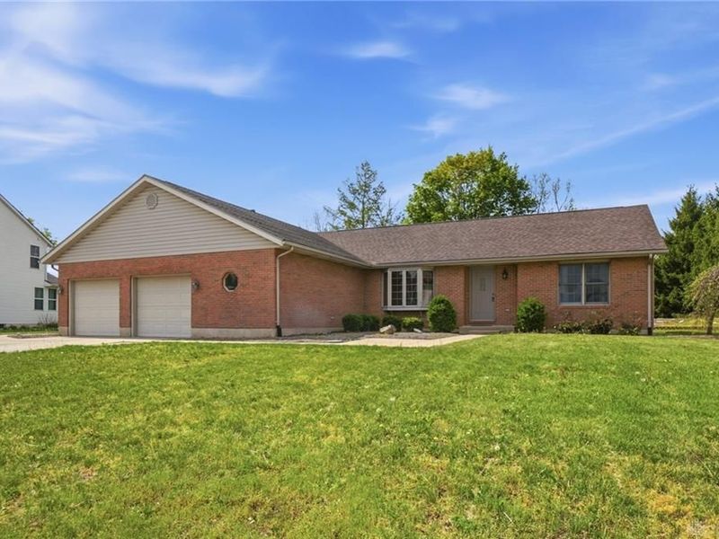 1269 Stephenson Drive, Troy, OH 45373 Photo 2