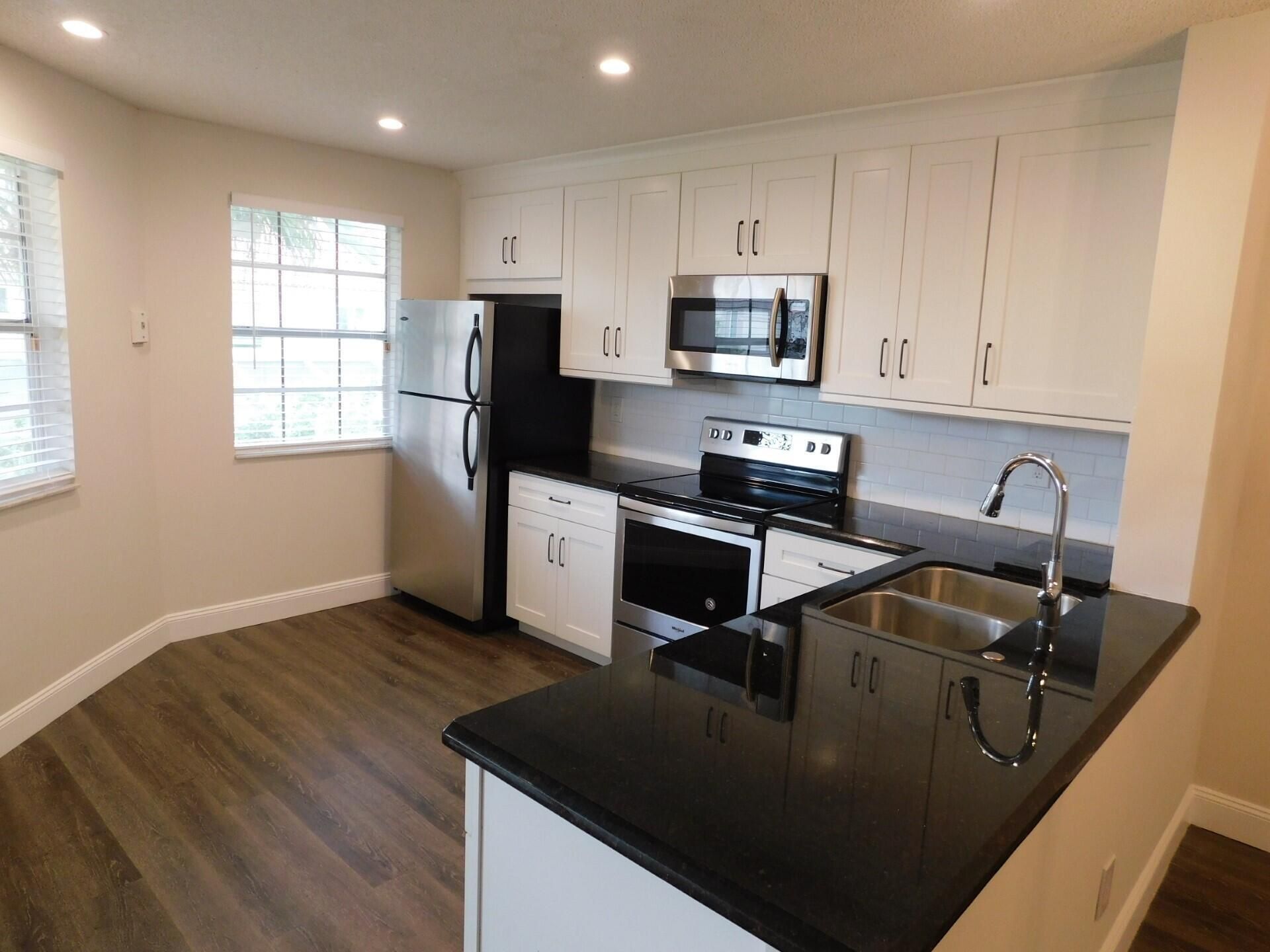 6630 Via Regina, Boca Raton, FL 33433 Photo